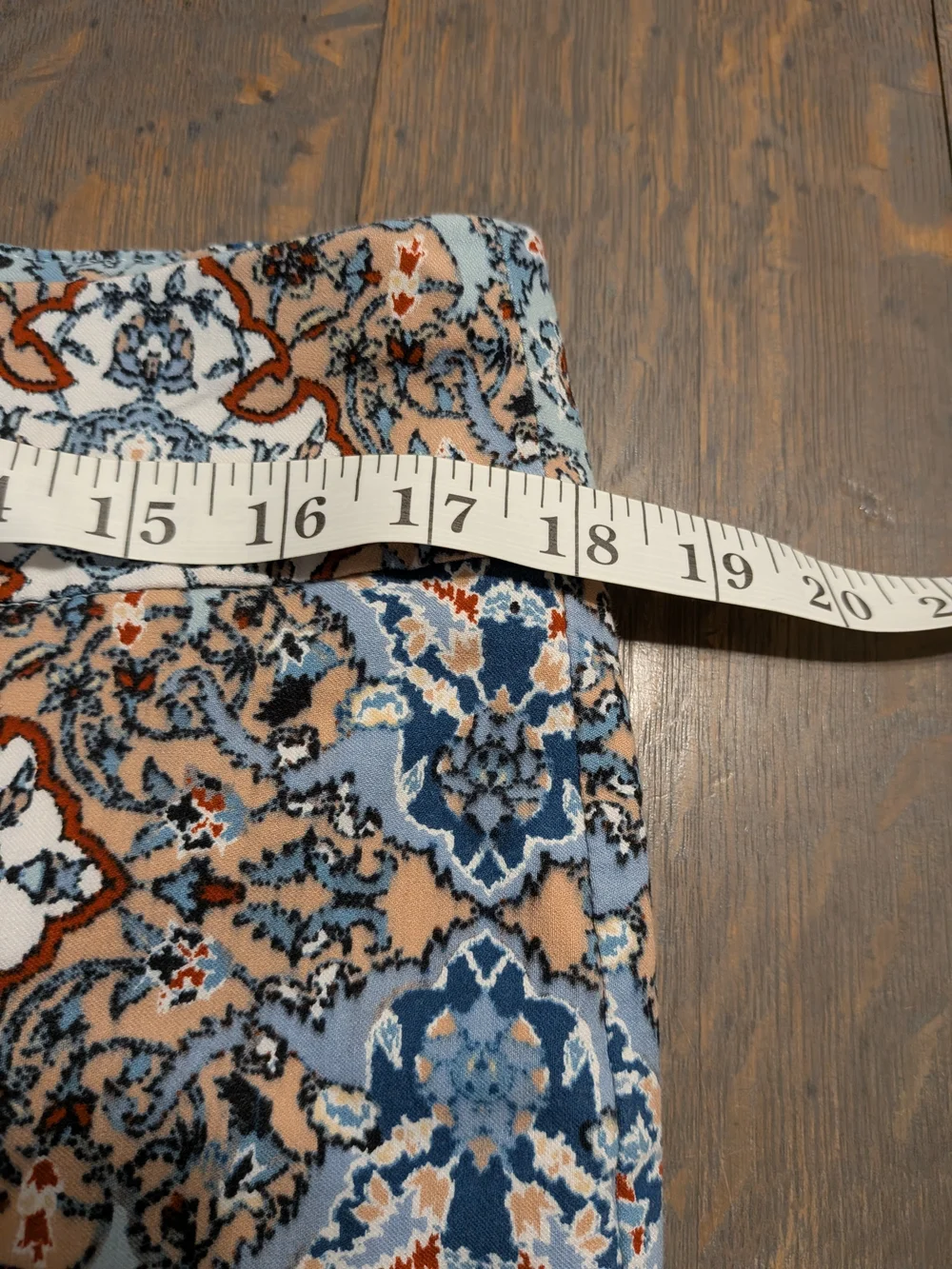 Chico's Multi Print Pull On Pants Dressy Casual Resortwear